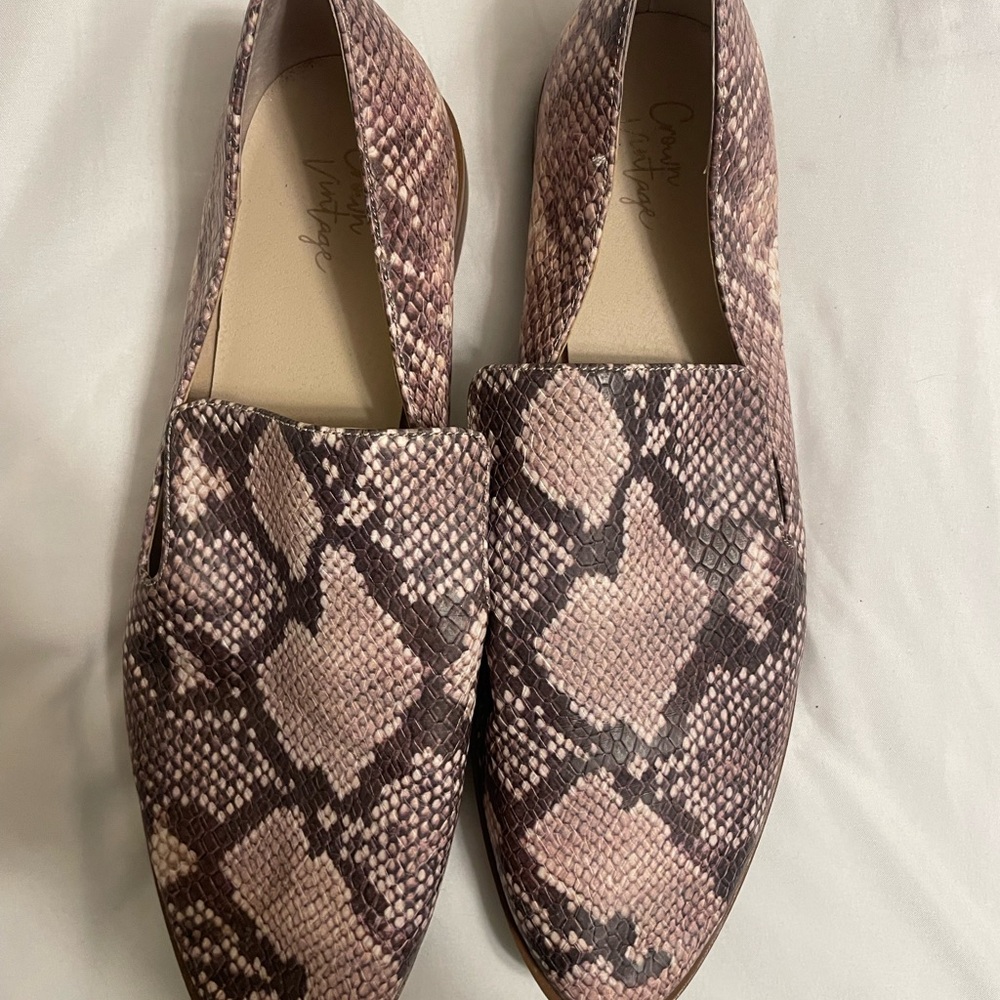 Crown Vintage Snake Flats